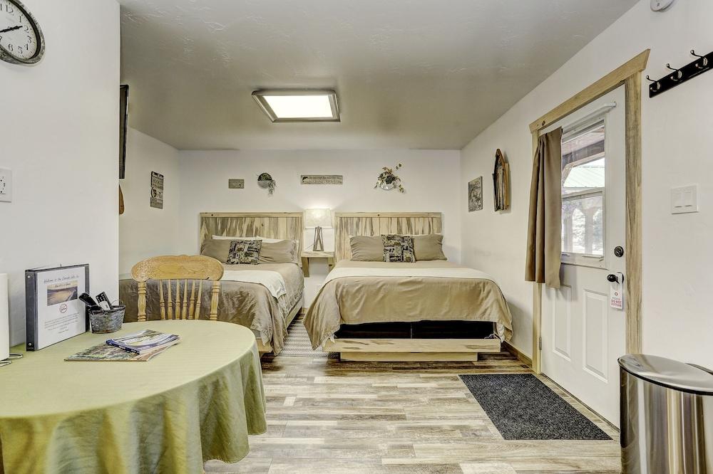 Cascade Lake Inn photo 15