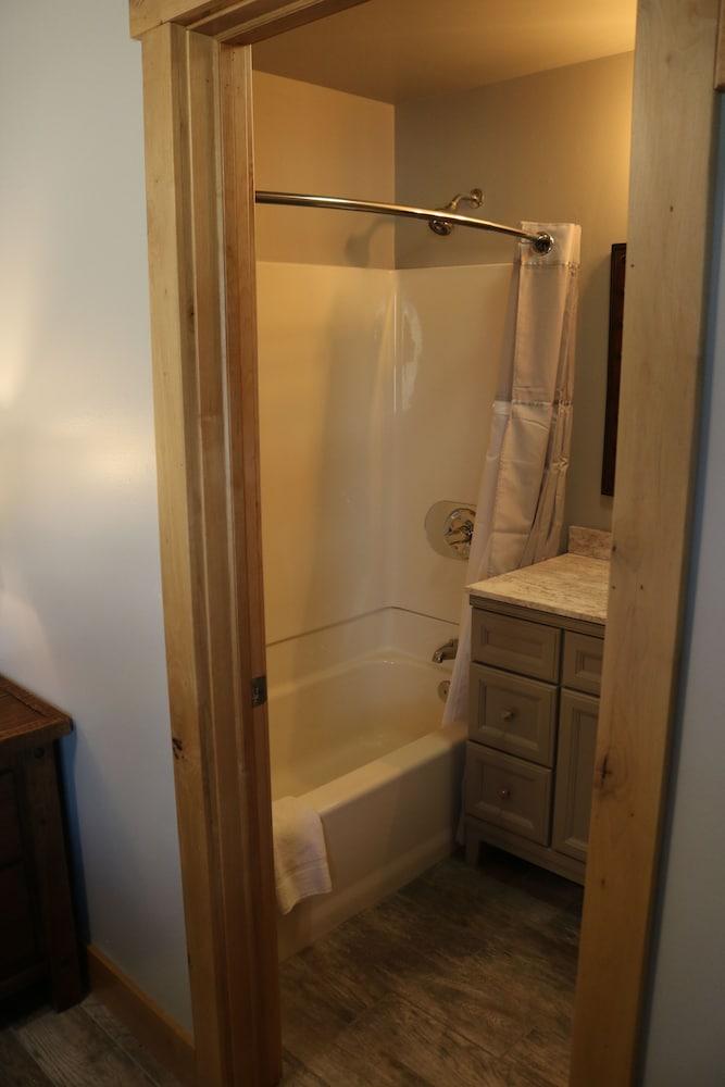 Columbine Inn photo 76