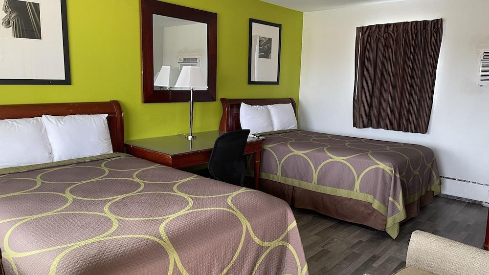 Rodeway Inn Pittsfield photo 4