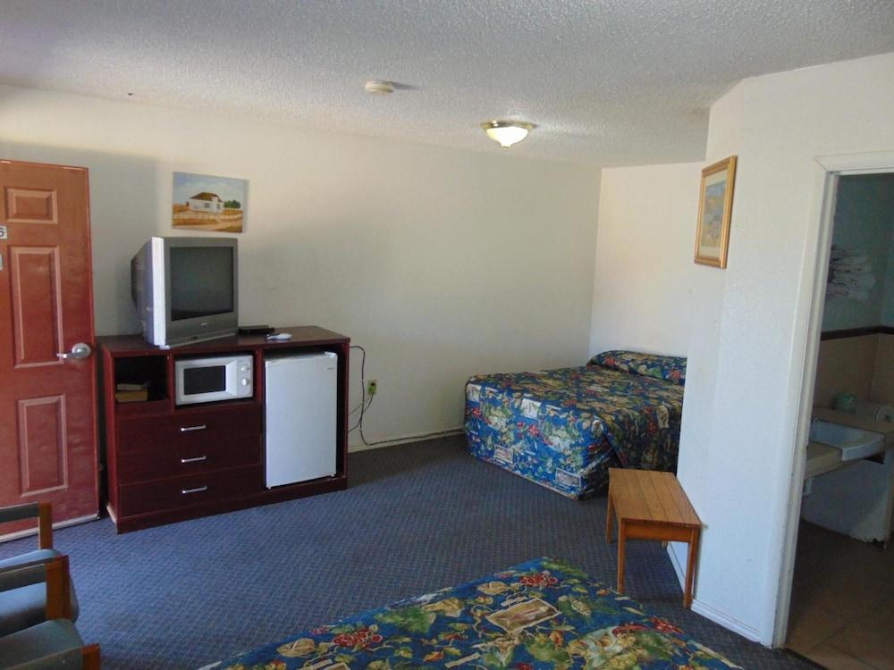 Heritage Budget Inn Hwy 84 photo 12