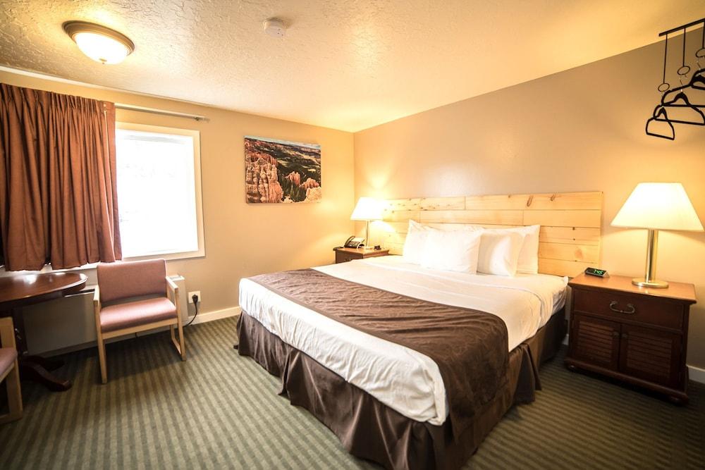 Red Ledges Inn photo 65