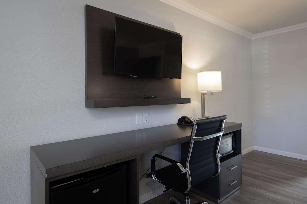 Rodeway Inn Milpitas near Great Mall photo 17