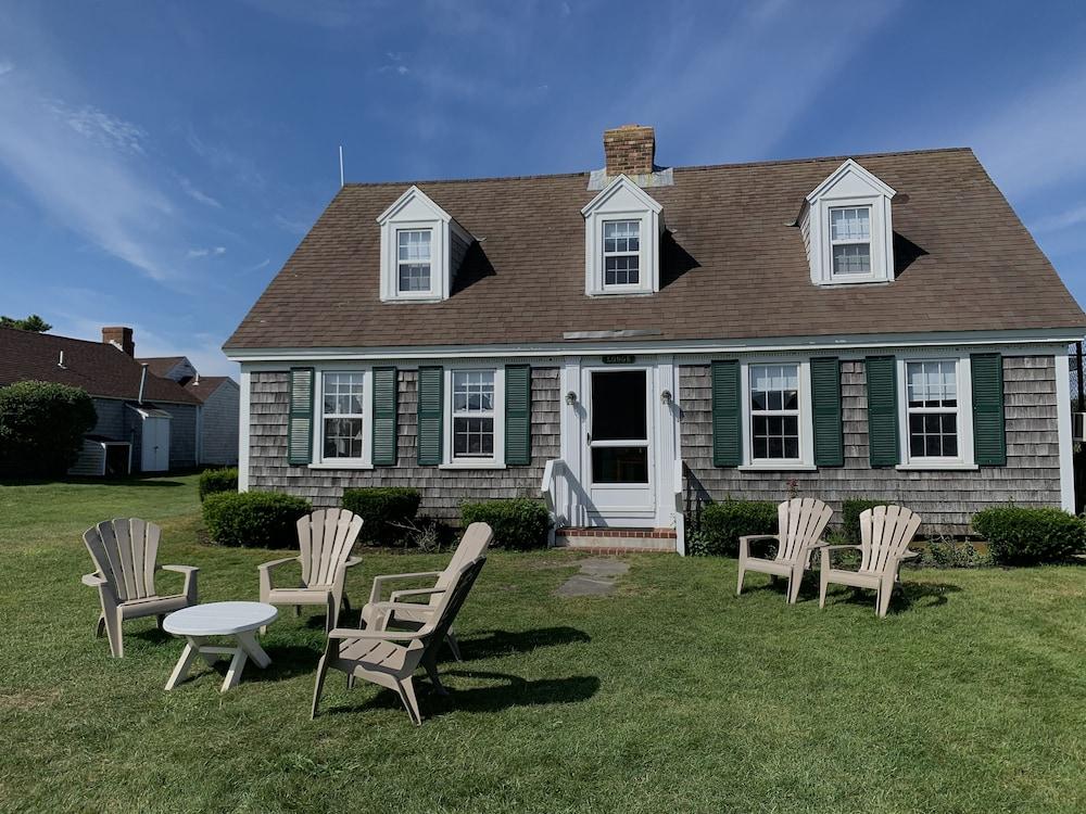 Lighthouse Inn photo 20