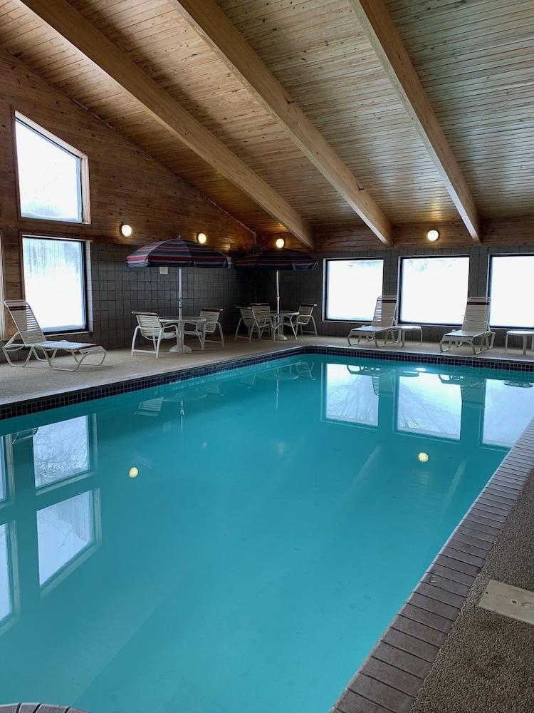 AmericInn by Wyndham Hampton photo 3