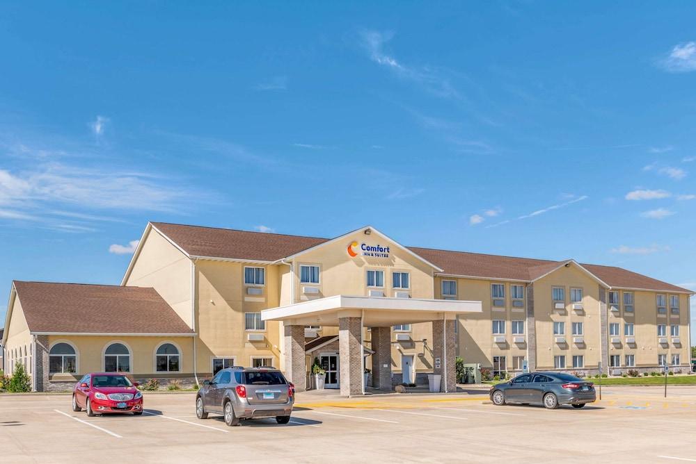Comfort Inn & Suites near Route 66 photo 37