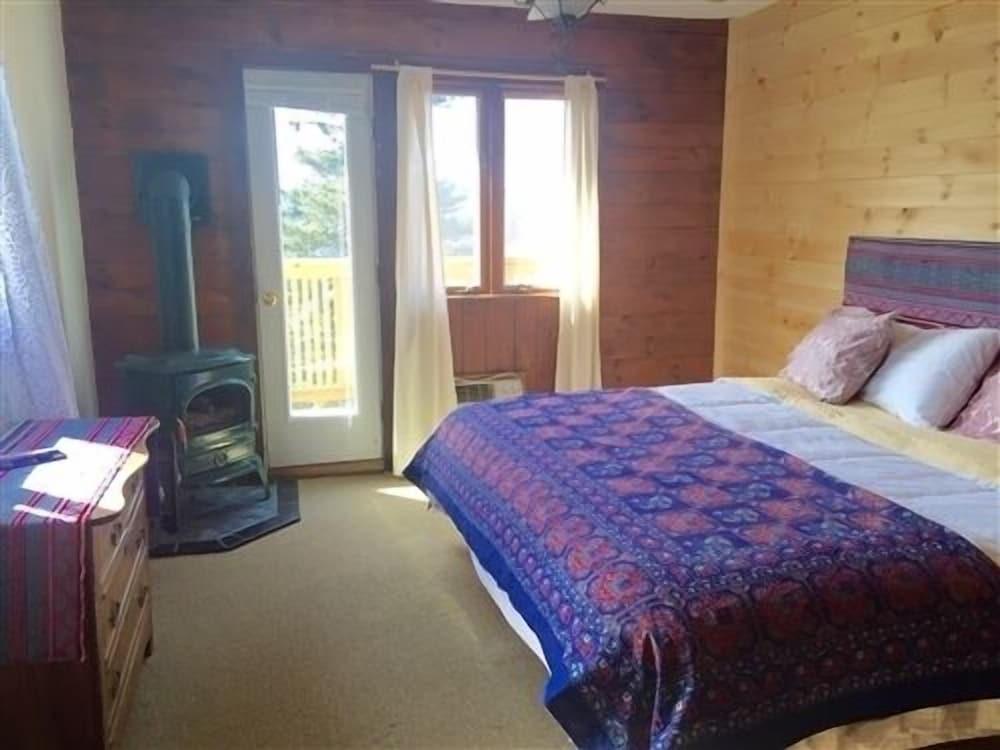Lotus Mountain Retreat photo 19