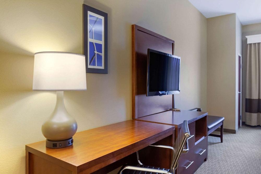 Comfort Inn & Suites Amarillo East photo 21