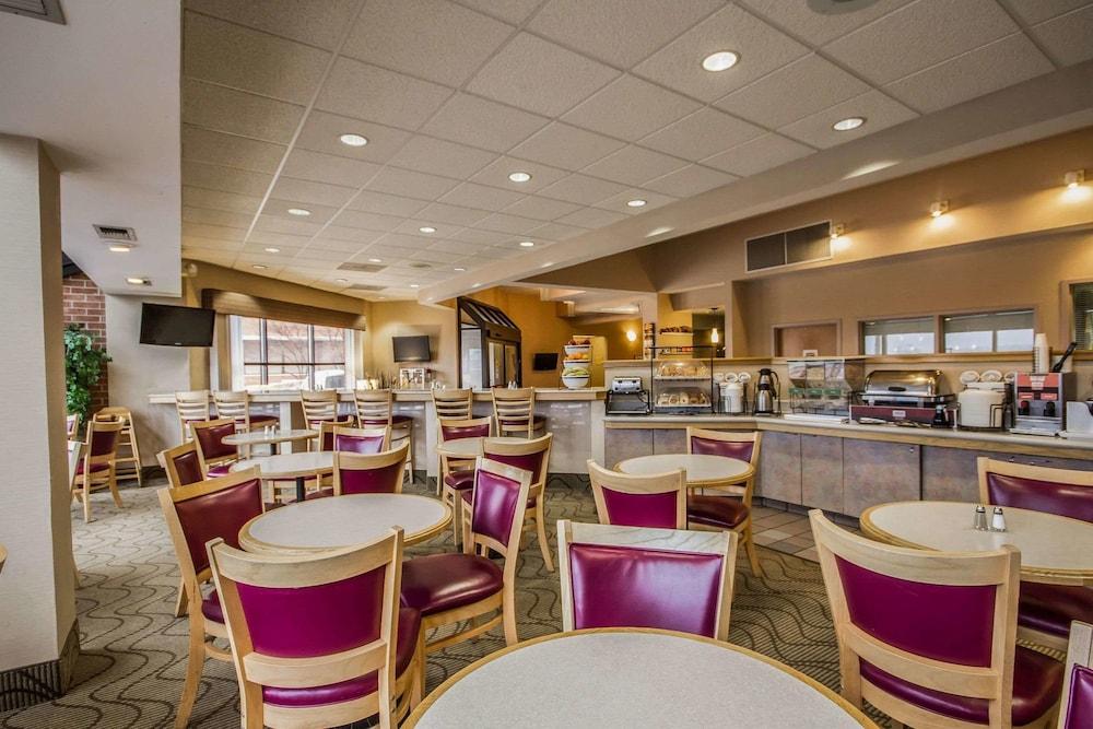 Comfort Inn & Suites Madison - Airport photo 40