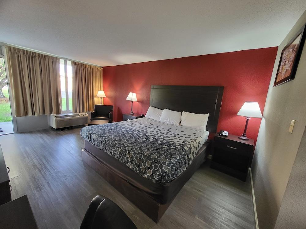Econo Lodge Andalusia photo 12