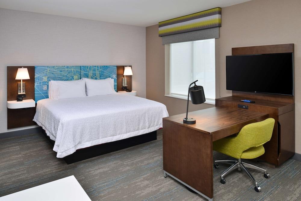 Hampton Inn & Suites Adrian photo 12