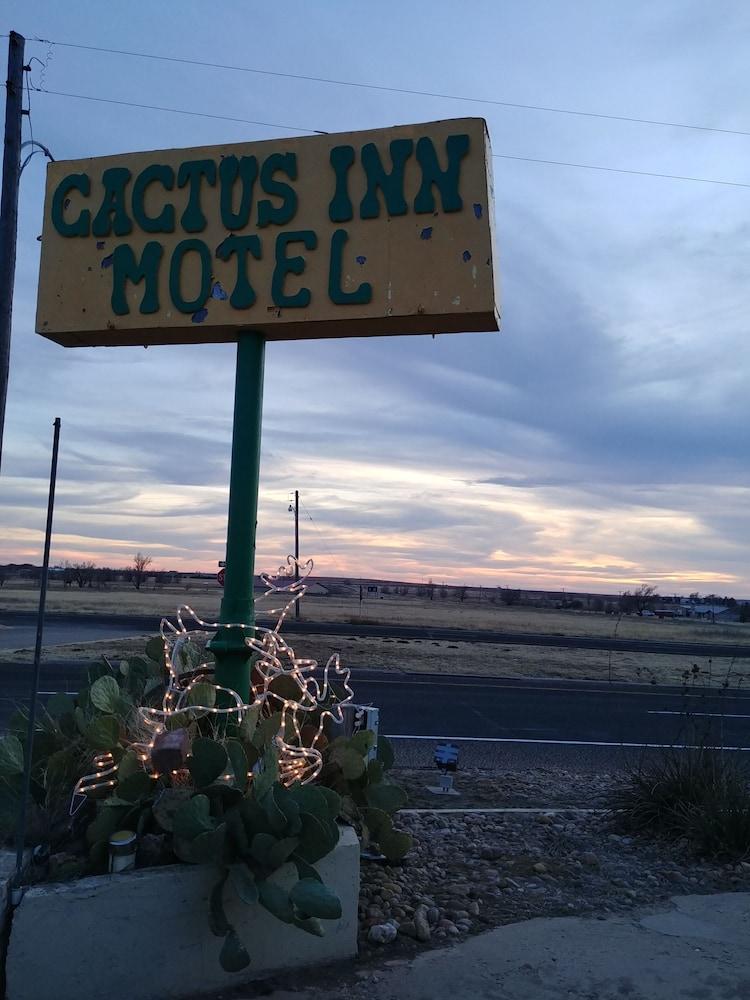 Cactus Inn photo 16