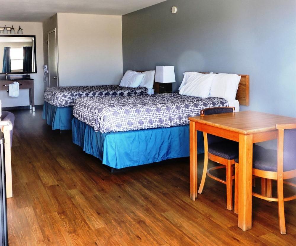 Riata Inn photo 25