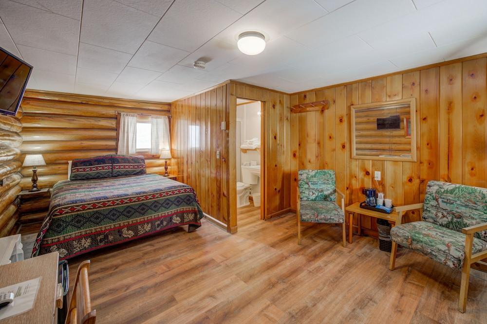 Sportsmans Lodge photo 11