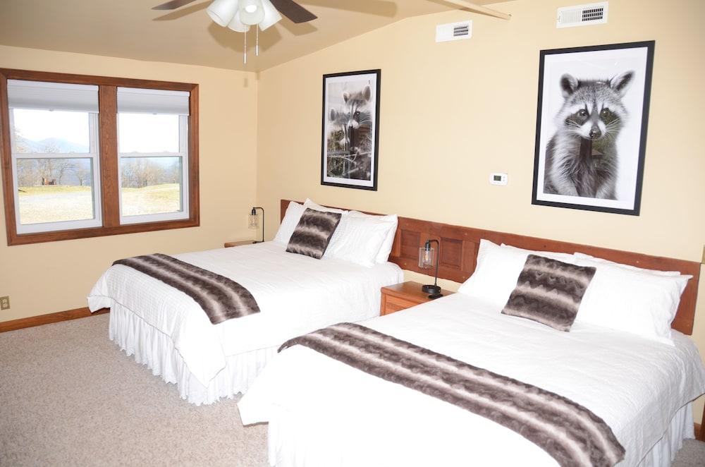 Bent Mountain Lodge photo 27