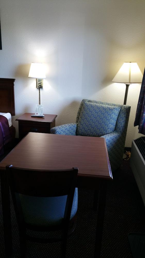 Hoosier Inn photo 10