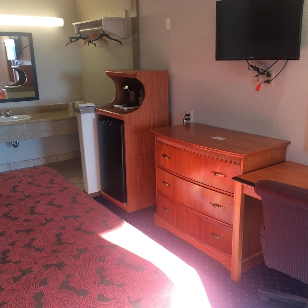 Crown Lodge Motel Oakland photo 23