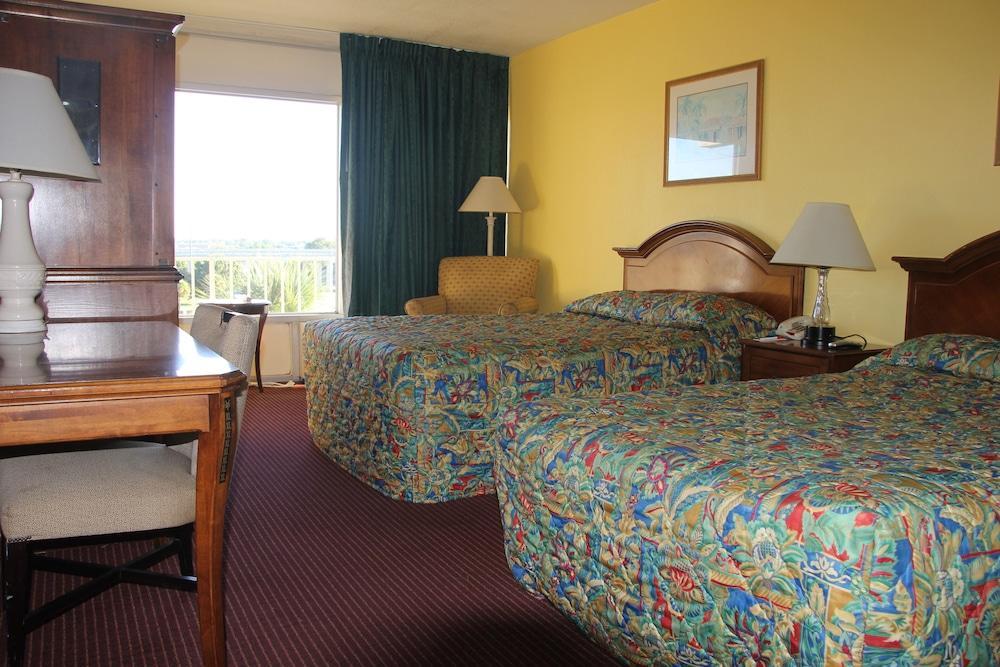 Cruise Port Inn photo 4