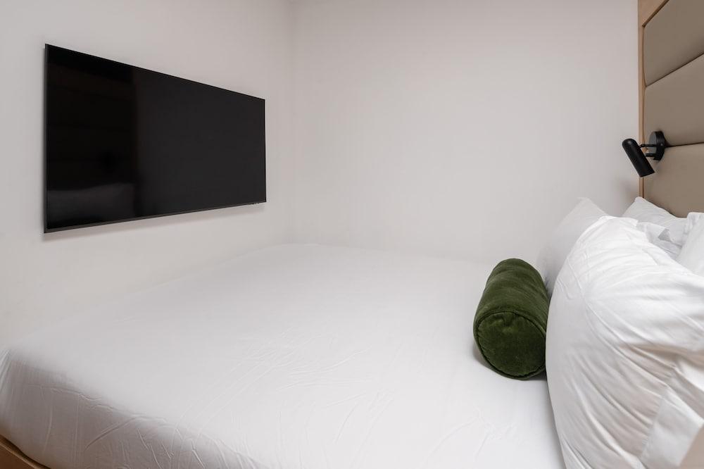 Little Charlie Hotel photo 34