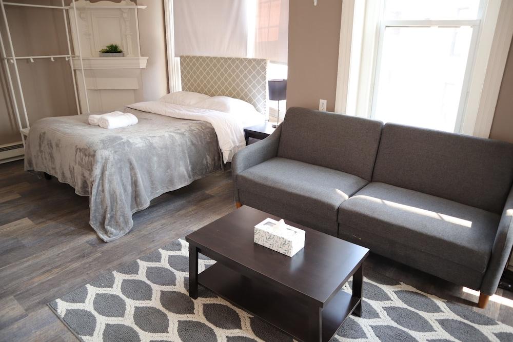 Midtown Suites photo 25