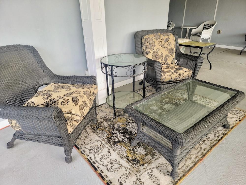 Beaufort Harbour Suites photo 38