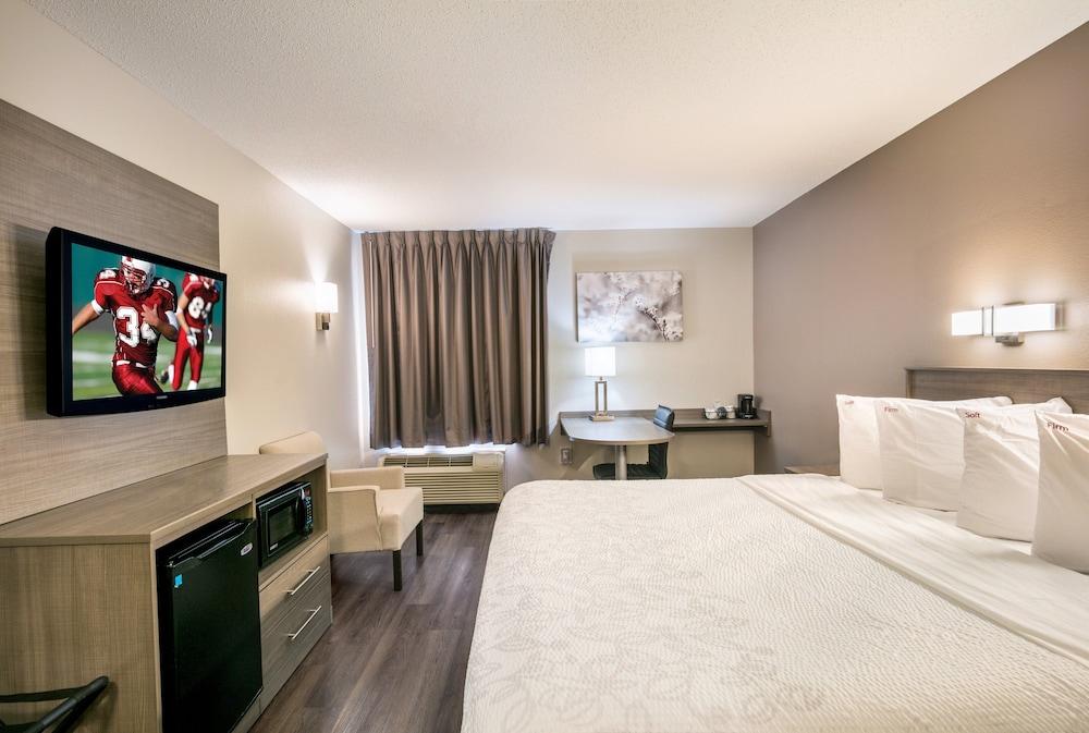 Red Roof Inn PLUS+ Boston - Logan photo 6