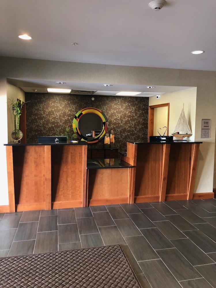 Country View Inn & Suites photo 2