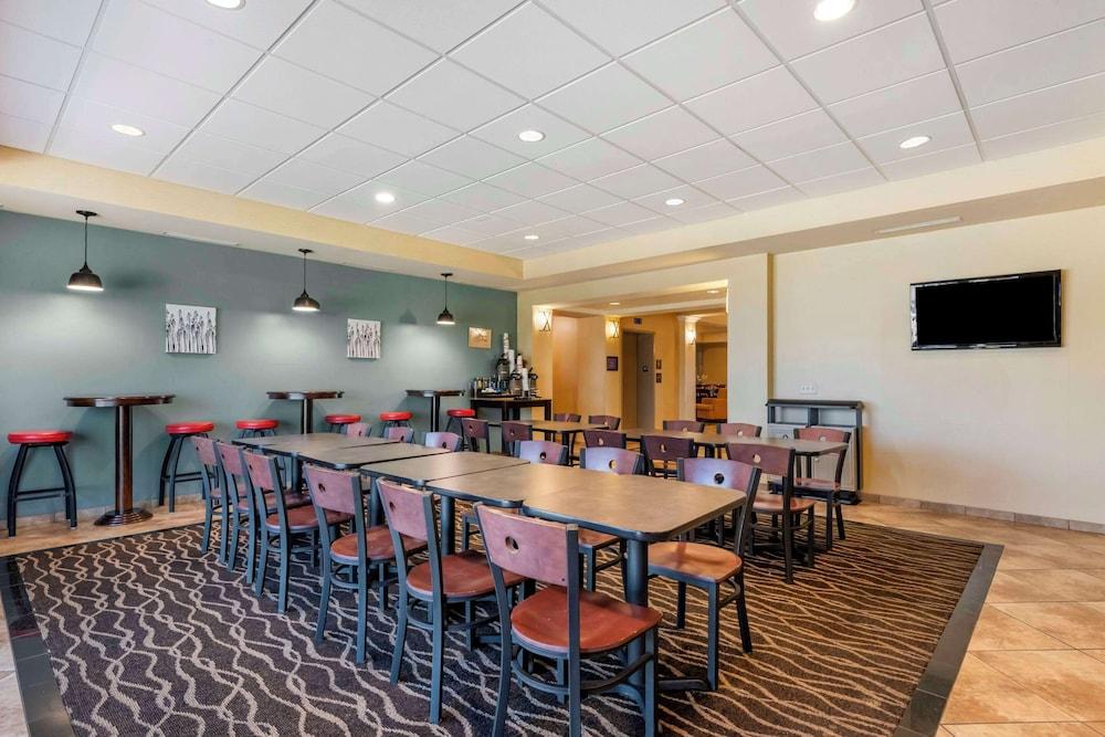 Sleep Inn & Suites Rapid City photo 27