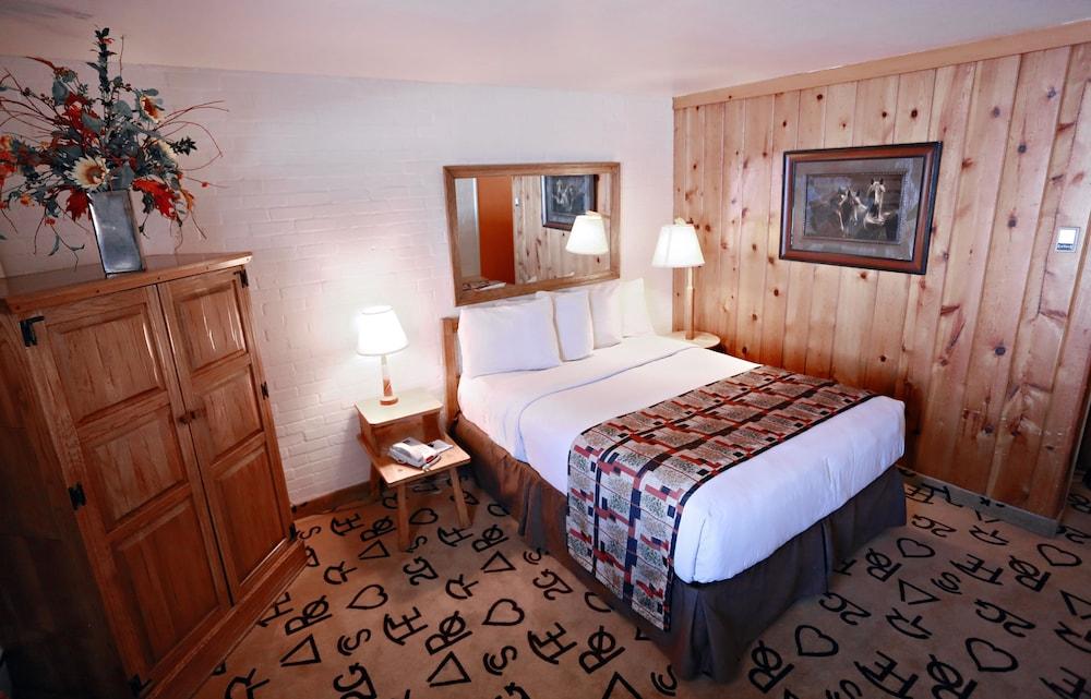 Dude Rancher Lodge photo 14