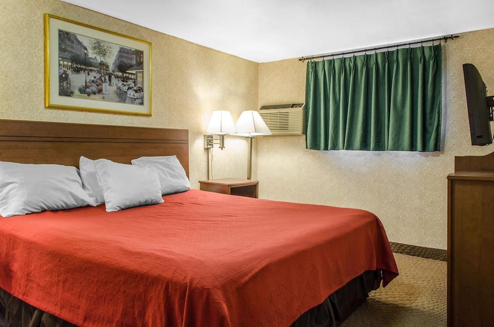 Econo Lodge Bellefonte I-99 photo 8