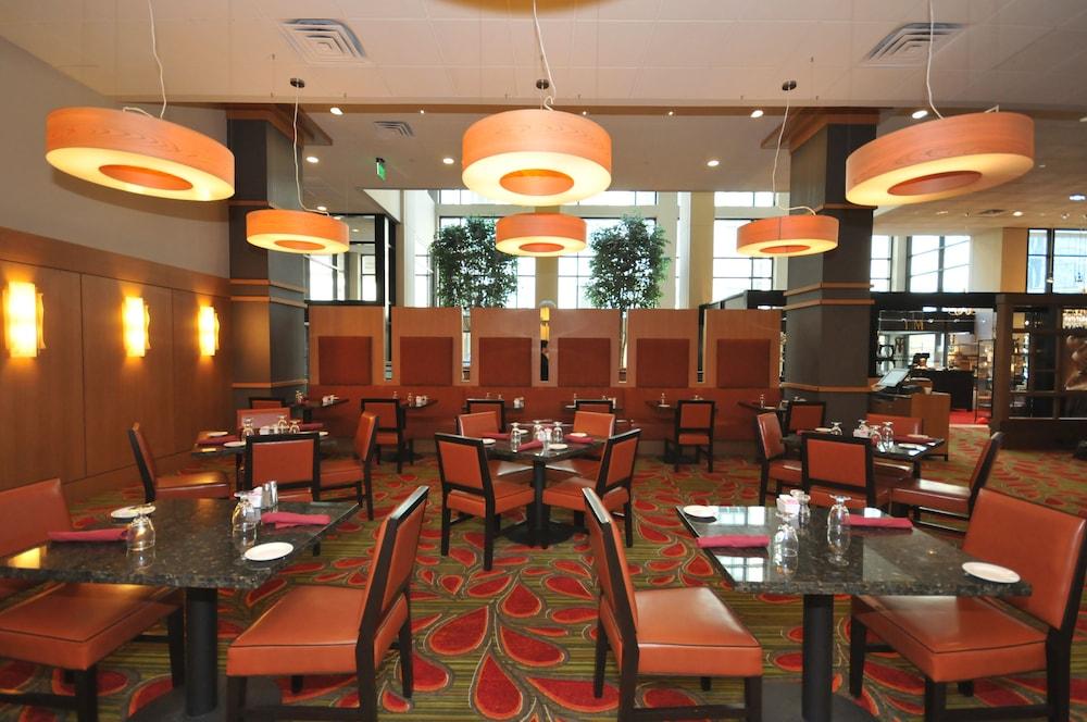 Marriott Rochester Mayo Clinic photo 31
