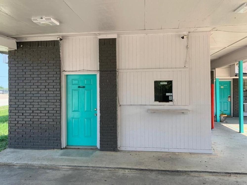 Abrams Inn photo 7