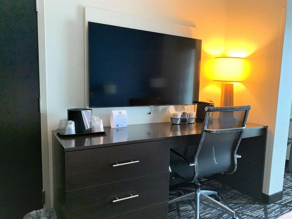 SureStay by Best Western Cambridge photo 11