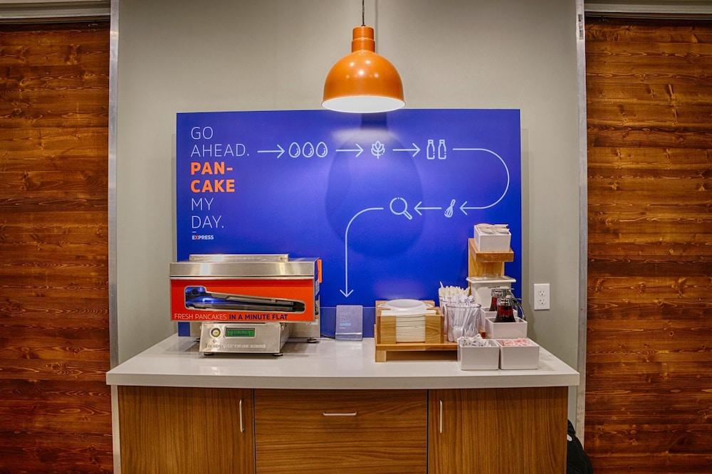 Holiday Inn Express & Suites Murphysboro - Carbondale by IHG photo 12