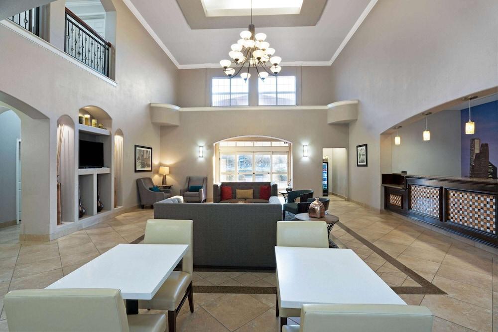 Sonesta Essential Houston Westchase photo 2