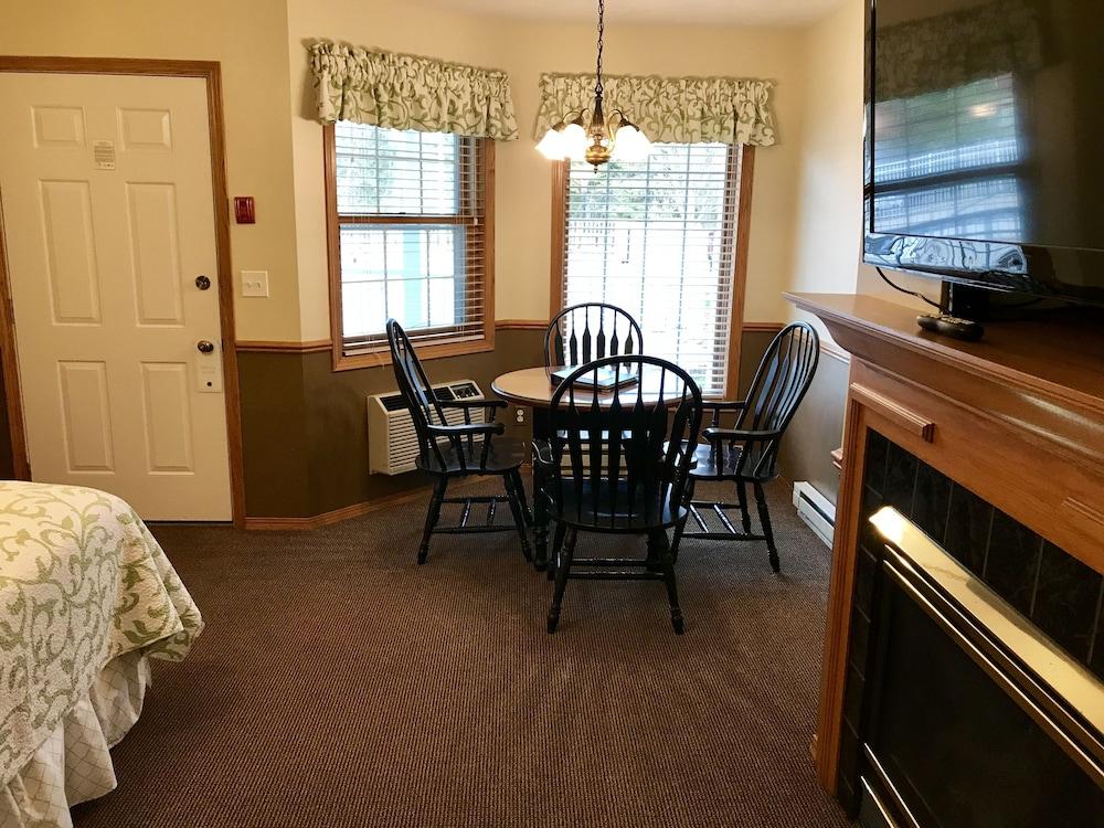 Bay Breeze Resort photo 54