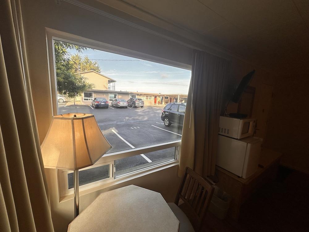 Astoria Crest Motel photo 18