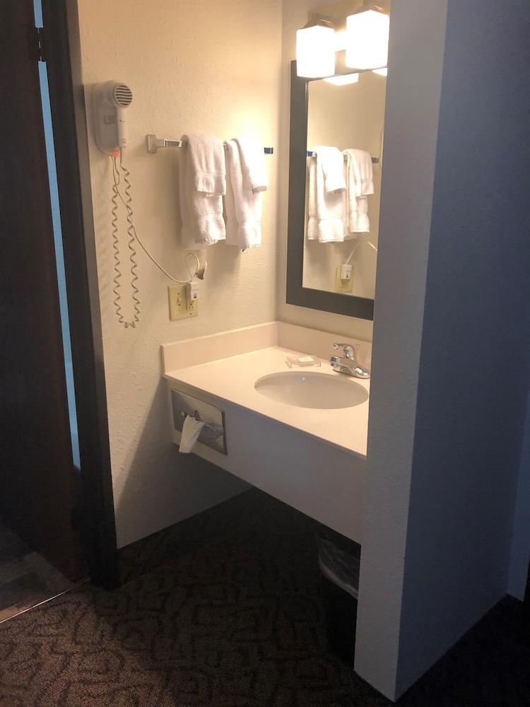 Carrollton Inn photo 26