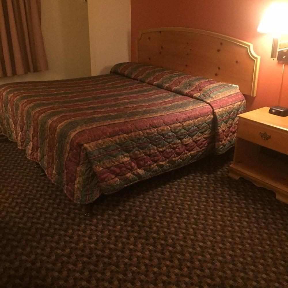 Luxury Inn & Suites photo 14