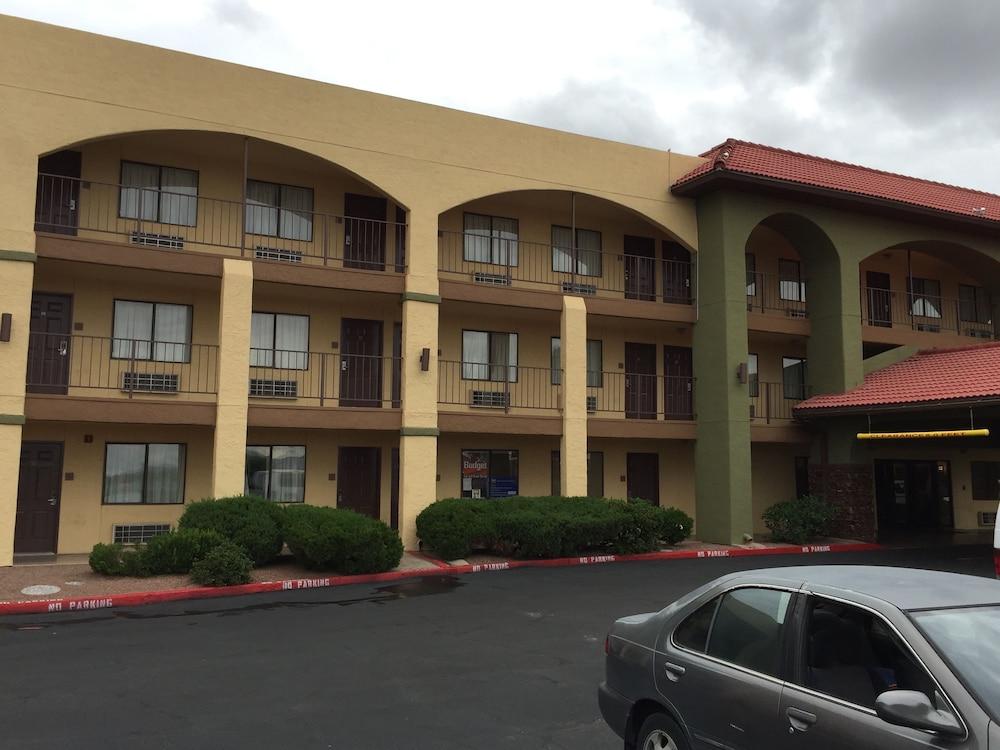 Quality Inn Airport East photo 27