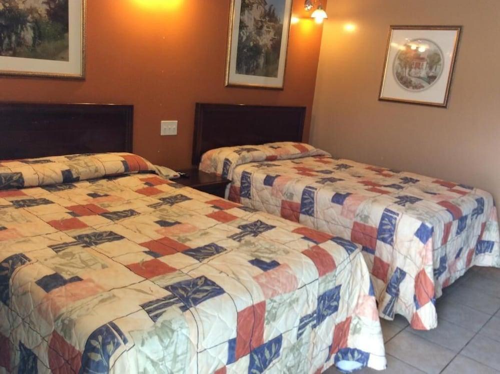 Budget Inn And Suites photo 16