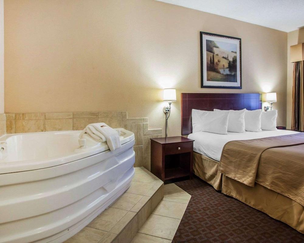 Quality Inn & Suites Peoria North photo 16