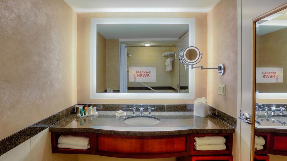 Hilton Virginia Beach Oceanfront photo 89