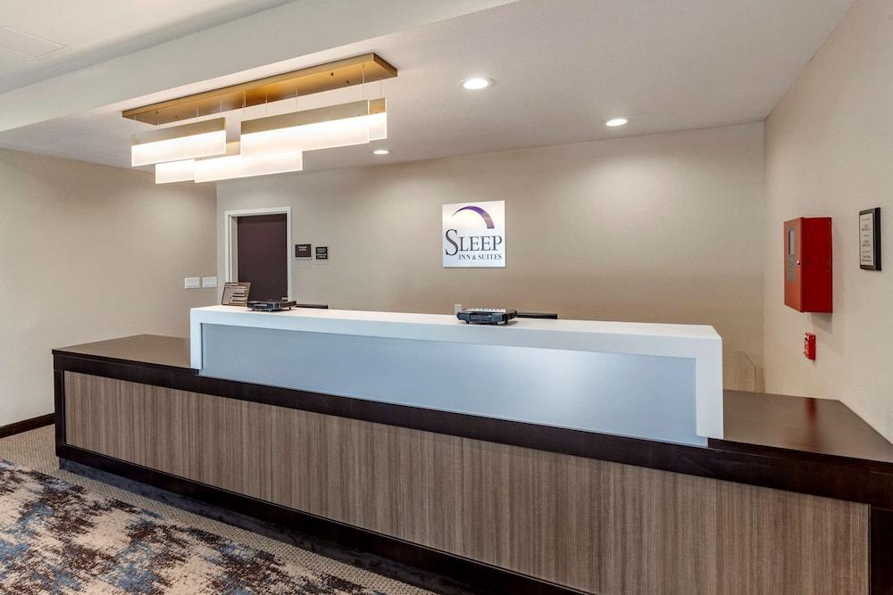 Sleep Inn & Suites Waller photo 2