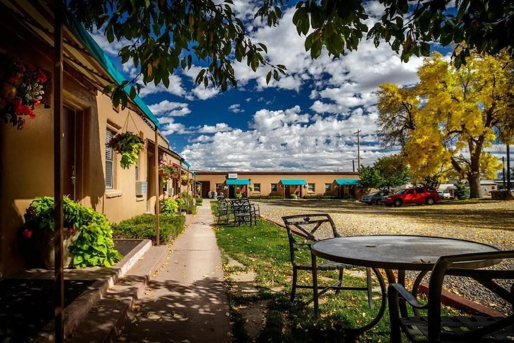 Stone Lizard Lodging photo 76