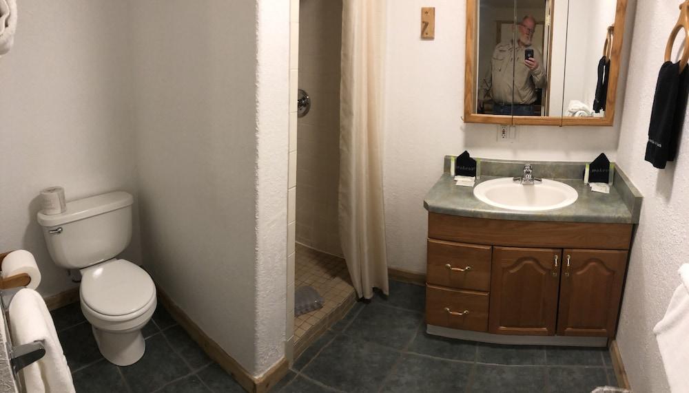 The Historic Madison Hotel Motel photo 30