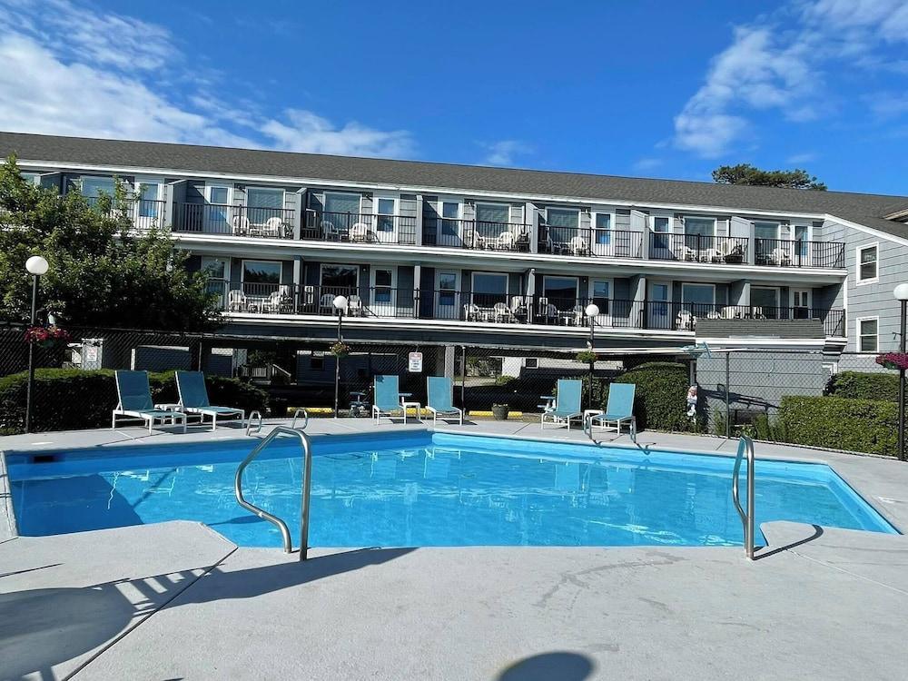 Grand Beach Inn photo 29