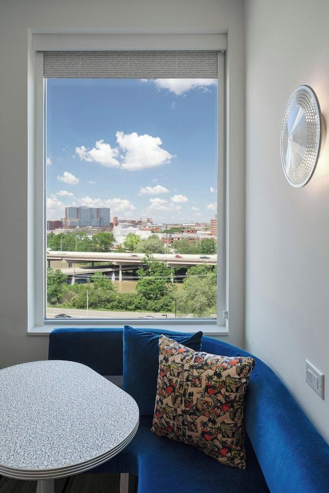 Aloft Columbus University District photo 8