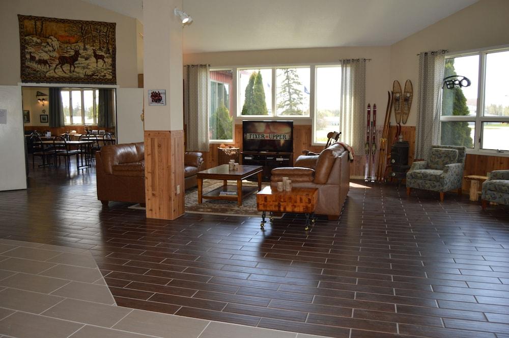 Cedar Hill Lodge photo 38