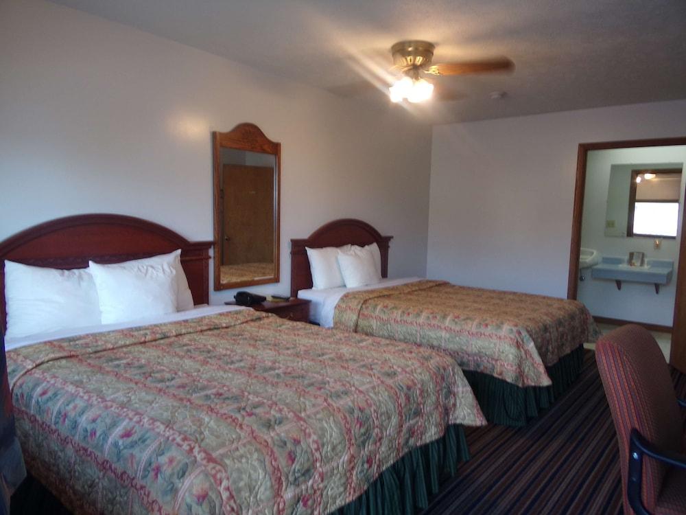 Huggy Bear Motel photo 19