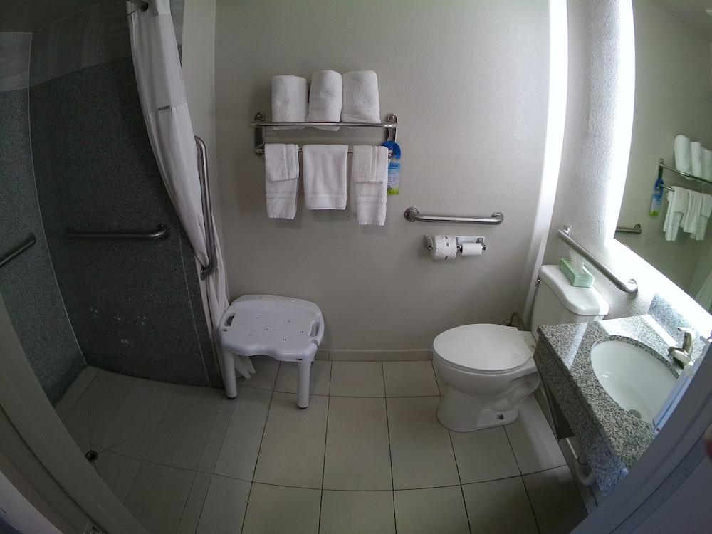 Days Inn by Wyndham Van Horn TX photo 4